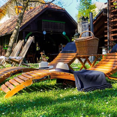 Resort Pod Orehi - Bled - Apartma & Glamping & Savna Exterior photo