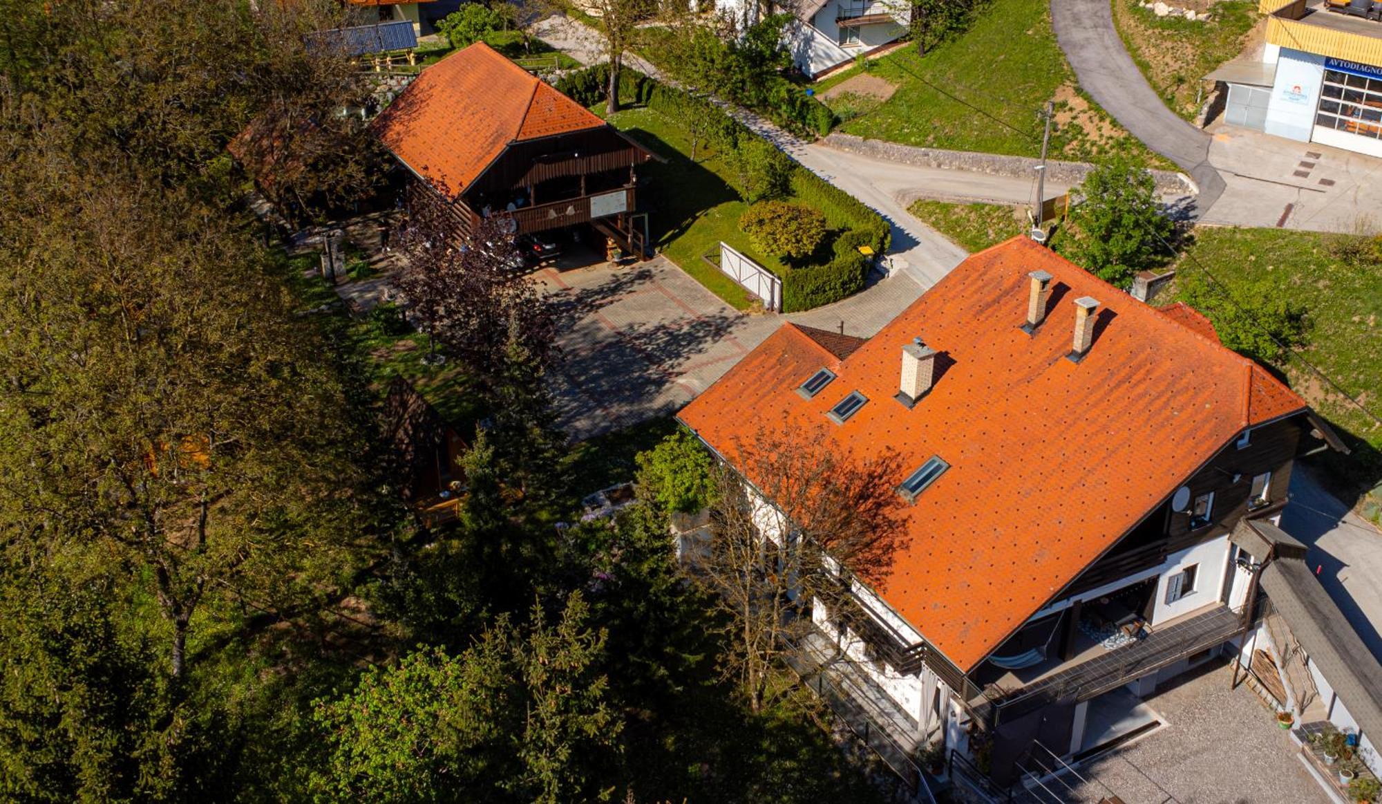 Resort Pod Orehi - Bled - Apartma & Glamping & Savna Exterior photo